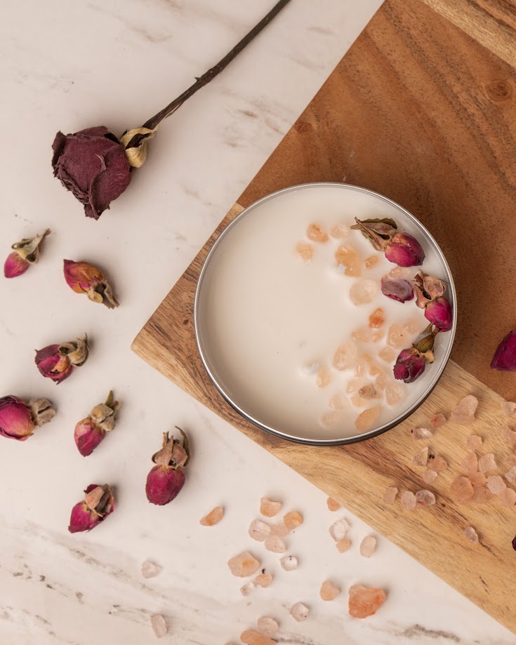 Petal & Amber Tin Candle